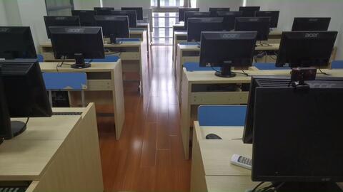 成都與重慶軟件工程師培訓(xùn)及軟件開(kāi)發(fā)行業(yè)前景分析